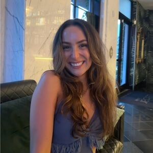 Meet your Posher, Carly